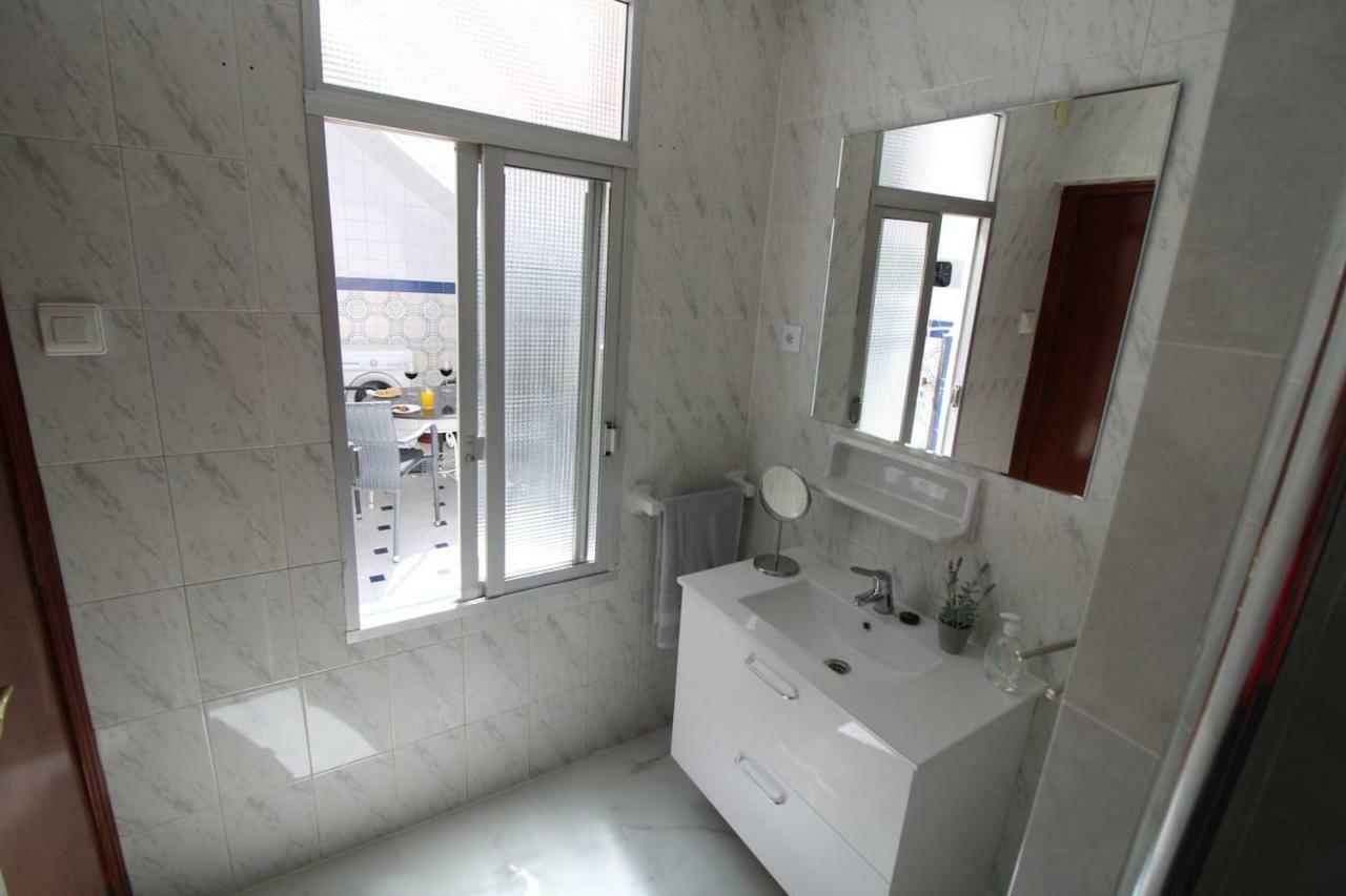 אליקאנטה Big Apartment With Unique Patio Near Santa Barbara Castle מראה חיצוני תמונה